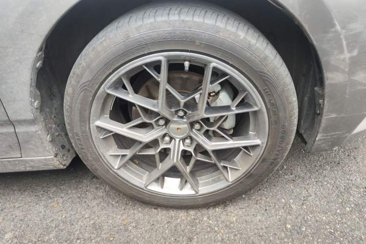 Used Toyota Avalon 2022 Dual-Engine 2.5L Luxury Edition Right Front Wheel Hub