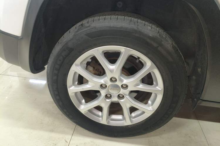 Used Jeep Cherokee 2016 2.4L Leading Smart Version