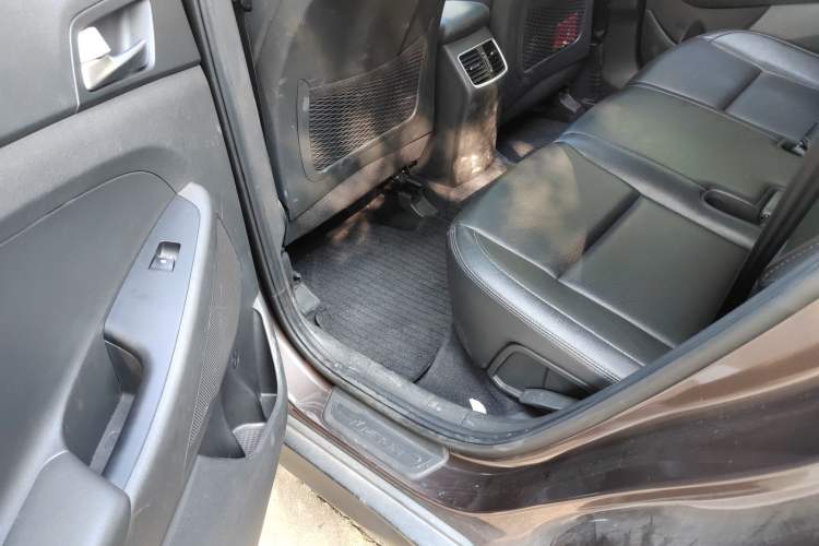 Used Hyundai Tucson 2018 1.6T Dual-Clutch Two-Wheel Drive 15th Anniversary Special Edition