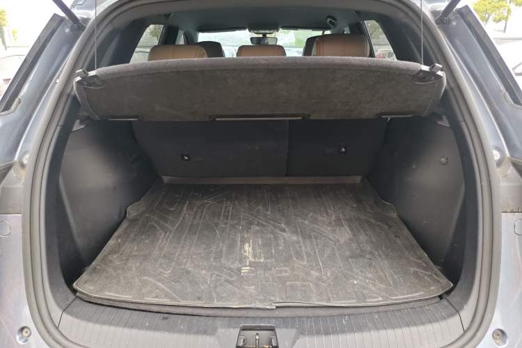 Used BYD Song Pro New Energy 2024 HONOR Edition DM-i 71KM Navigation Model Trunk