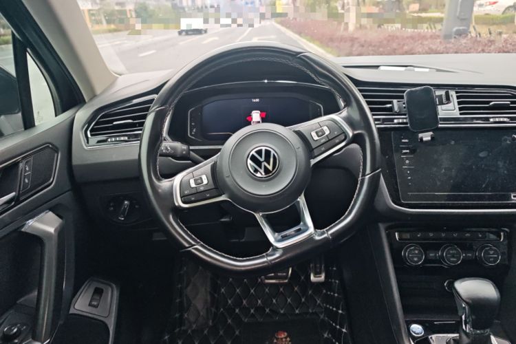 Used Volkswagen Tiguan L 2021 330TSI Automatic Two-Wheel Drive R-Line Enhanced Edition