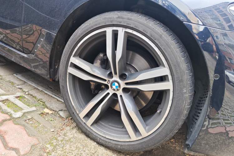 Used BMW 6 Series GT 2019 630i M Sport Touring Edition Right Front Wheel Hub