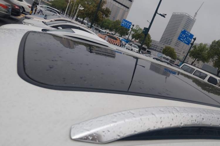 Used Buick Envision 2022 Encore Plus 652T Five-Seat Luxury Model Roof