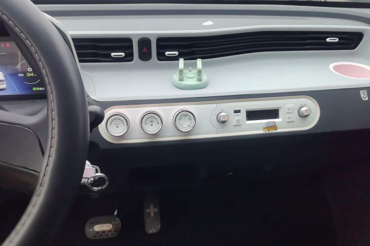 Used Wuling Hongguang MINIEV 2022 Macaron Fashion Model Lithium Iron Phosphate