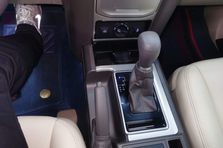 Used Toyota Prado 2019 2.7L TX-L Dual Fuel External Tank – Middle East