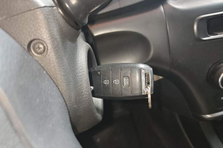 Used Kia K5 2014 2.0L Automatic GL Vehicle Key