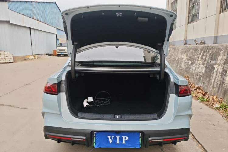 Used BYD Qin L 2025 DM-i Smart Drive 80KM Leading Model
