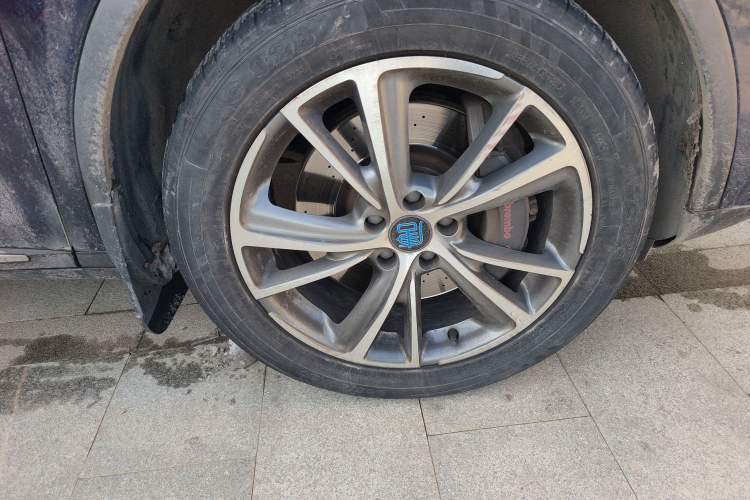 Used BYD Tang New Energy 2019 DM 2.0T All-Wheel Drive Smart Connectivity Enjoyment Model 7 Seats China VI Standard