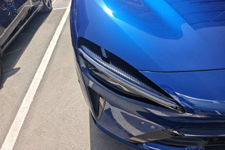 Used Xiaomi Auto YU7 2025 Ultra-Long Range High-Performance All-Wheel-Drive Max Edition
