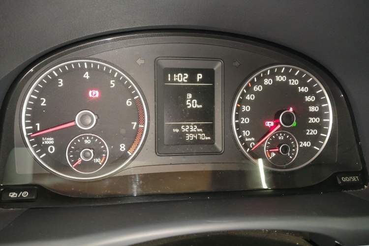 Used Volkswagen Touran 2015 1.4T DSG Comfort Edition 5 Seats Instrument Cluster