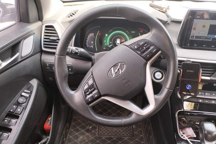 Used Hyundai Tucson 2019 280TGDi Dual-Clutch Two-Wheel Drive Fashion Edition China V Standard Steering Wheel