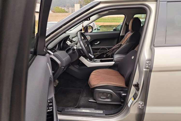 Used Land Rover Range Evoque 2014 2.0T 5-Door Ignite Edition
