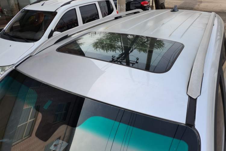 Used SWM X7 2016 1.8L Manual Luxury Edition 7 Seats
