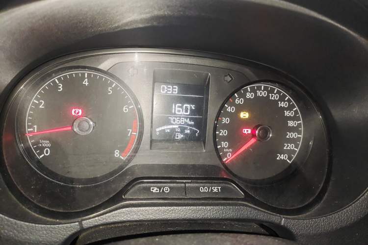 Used Volkswagen Polo 2016 1.4L Manual Fashion Model Odometer Close Up