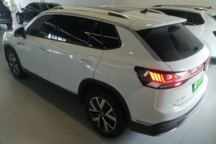 Used Volkswagen Tayron 2023 280TSI Two-Wheel-Drive Luxury Plus Advanced Version
