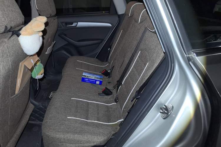 Used Audi Q5 2015 40 TFSI Trendy Edition Left Rear Seat