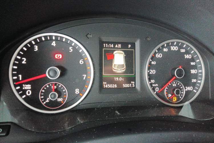 Used Volkswagen Tiguan 2016 300TSI Automatic Two-Wheel Drive Luxury Edition Instrument Cluster