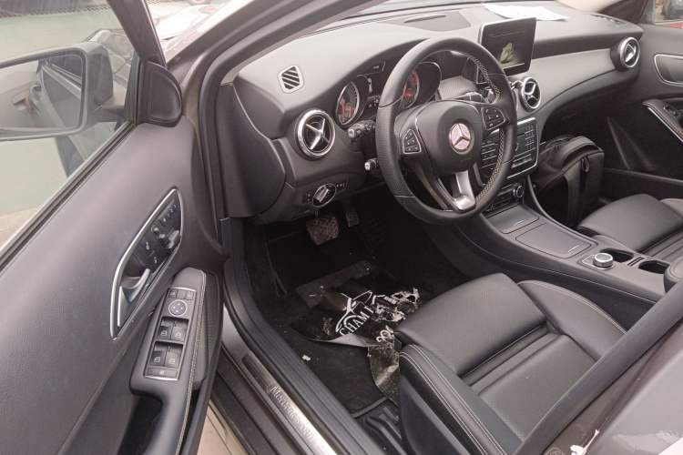 Used Mercedes-Benz GLA 2016 GLA 200 Fashion Model Driver Seat