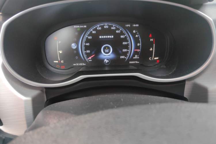 Used Geely Auto Emgrand X7 Sport 2018 1.8TD Automatic Two-Wheel Drive Smart Connect 4G Internet Edition Odometer Close Up