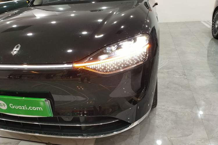 Used Hima AITO M9 2025 Extended-Range Ultra Version 52 kWh 5-Seater Edition Left Front Headlight