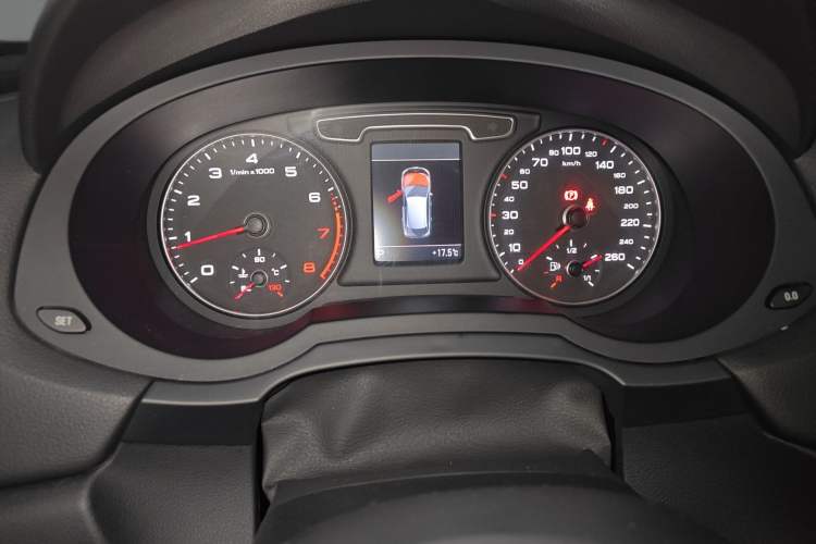 Used Audi Q3 2015 35 TFSI quattro Technology Edition Instrument Cluster