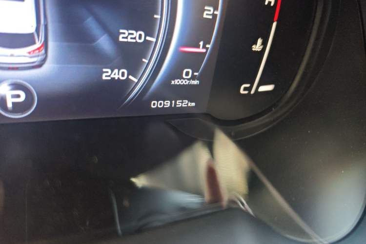 Used Geely Auto Emgrand X7 Sport 2018 1.8TD Automatic Two-Wheel Drive Smart Connect 4G Internet Edition
