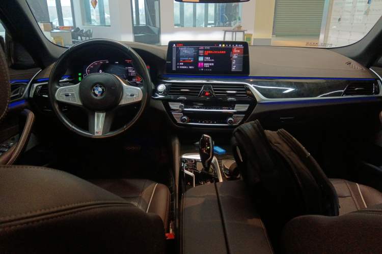 Used BMW 5 Series 2022 Second Facelift 525Li M Sport Package