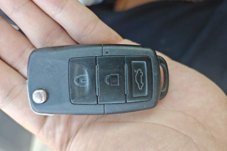 Used FORTHING Joyear X5 2017 1.6L Manual Luxury Model Vehicle Key