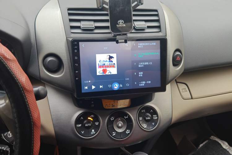 Used Toyota RAV4 2012 Luxurious Edition 2.0L Automatic All-Wheel Drive
