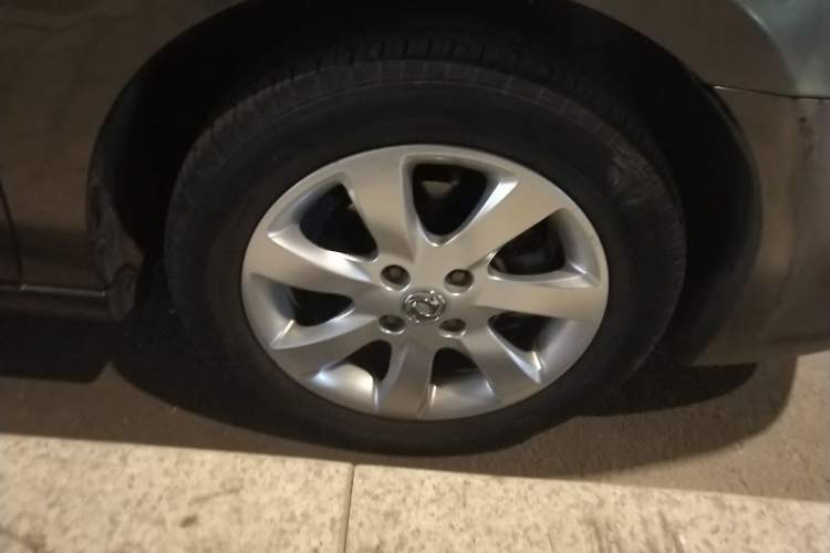 Used Dongfeng Aeolus A60 2014 1.6L Manual Luxury Model