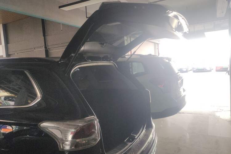 Used Mitsubishi Outlander 2013 2.4L 4x4 Luxury Navigation Edition 5 Seats
