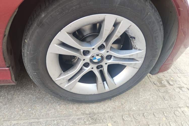 Used BMW 3 Series 2010 320i Luxury Model Right Front Wheel Hub