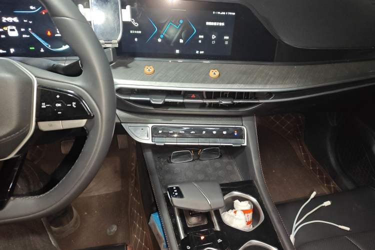 Used CHANGAN Eado 2023 Changan Edition PLUS Blue Whale NE 1.4T GDI DCT Prestige Version