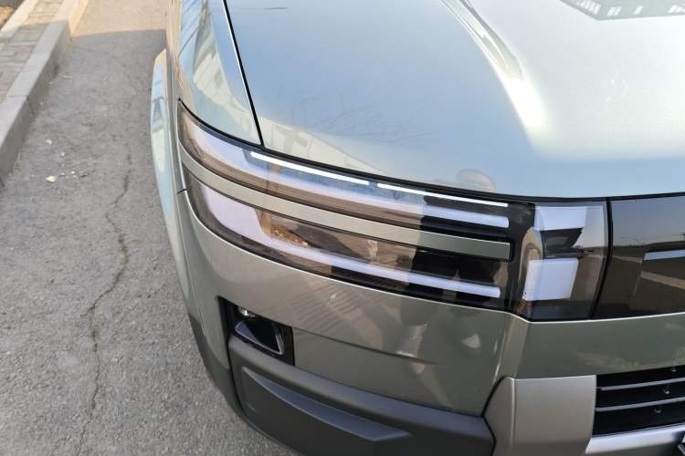 Used Formula Leopard Tai 7 2025 Model 190 km Four-Wheel Drive Ultra Edition Right Front Headlight