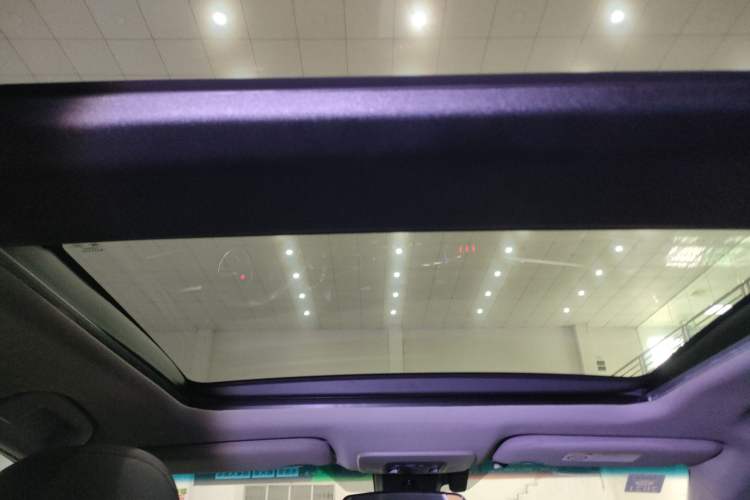 Used Toyota Camry 2019 Dual-Engine 2.5 HG Luxury Edition China VI Standard