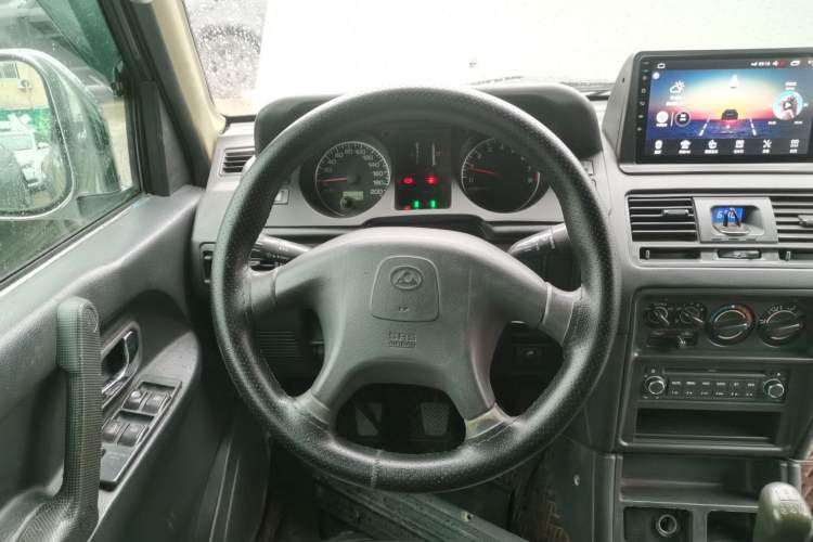 Used Leopaard Q6 2014 2.4L Four-Wheel Drive Version