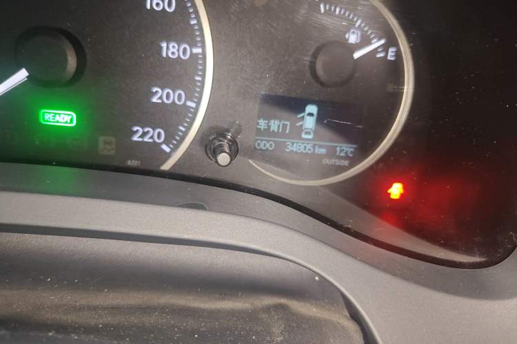 Used Lexus CT 2017 CT200h Elite Edition Solid Color China V Standard Odometer Close Up