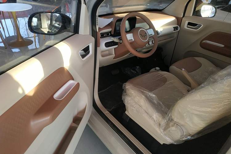 Used Wuling Hongguang MINIEV 2024 3rd Generation 215km Youth Edition
