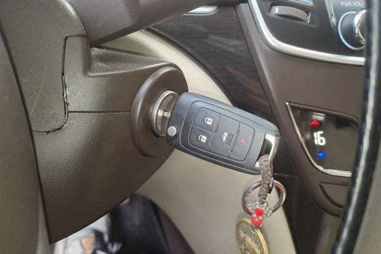 Used Buick Regal 2015 2.0L Leading Fashion Edition
