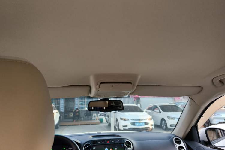 Used Volkswagen Tiguan 2013 1.8 TSI Automatic Two-Wheel Drive Comfort Edition Headliner