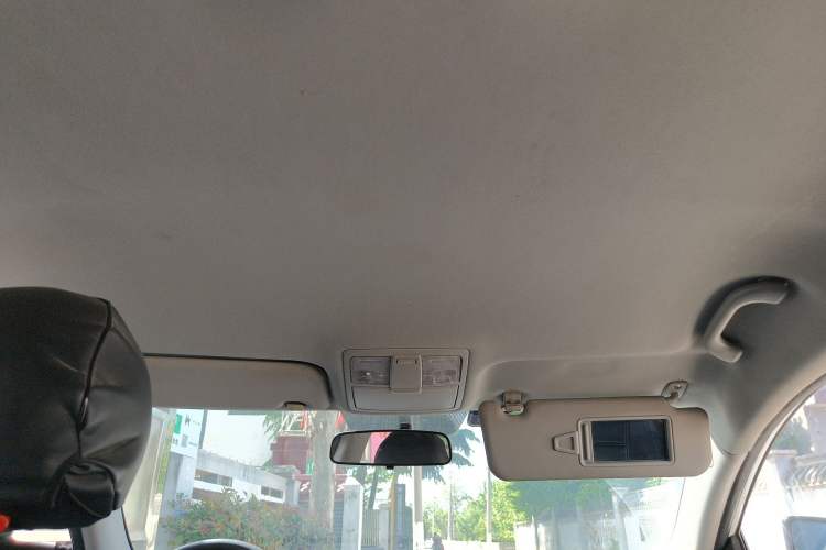 Used Kia Sportage R 2015 2.0L Manual Two-Wheel Drive GL Model
