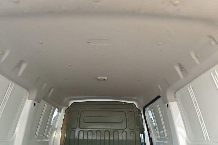 Used CHANGAN KAICHENG Ruixing M60 2023 1.5L GDI Comfort Van 2-Seater Headliner