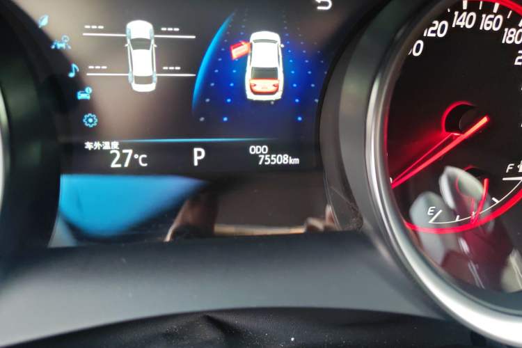 Used Toyota Camry 2021 2.0S FENGSHANG Edition Odometer Close Up