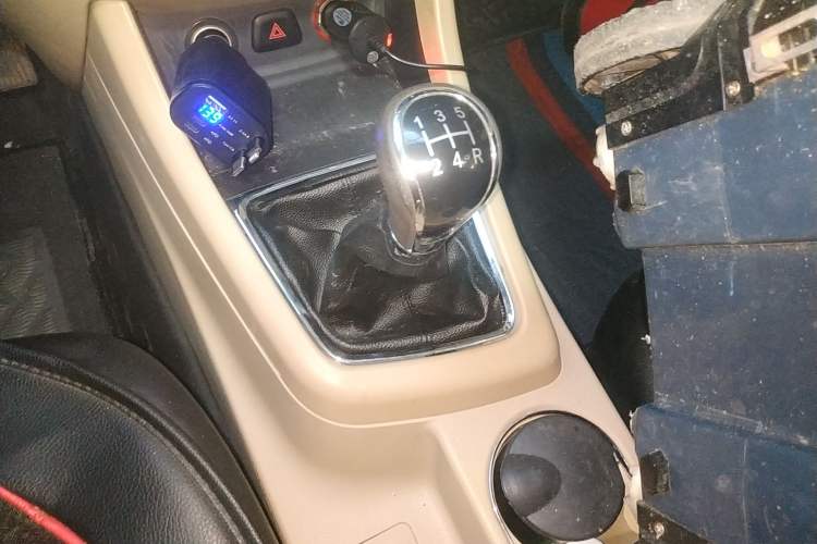 Used Baojun 730 2014 1.5L Manual Luxury Navigation ESP Version 7 Seats