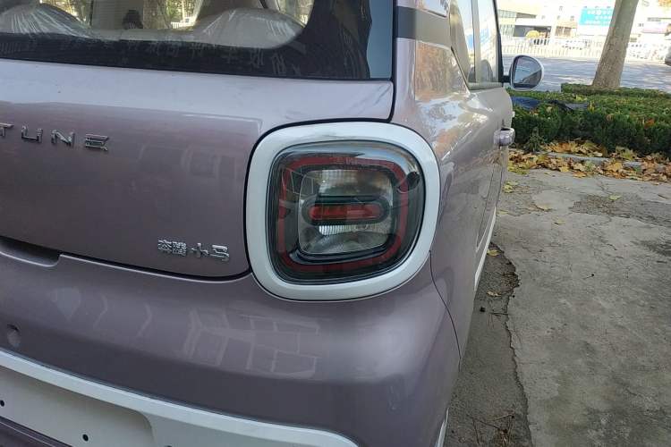 Used Bestune Pony 2026 Model 222km Cute Horse Plus Exterior 6