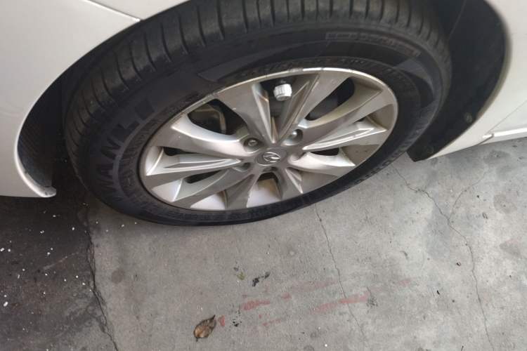 Used Hyundai Elantra (5th Generation / Langdong) 2016 1.6L Automatic Prestige Model Left Front Wheel Hub