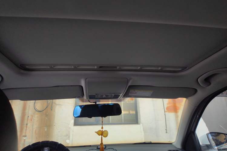 Used Volkswagen Lavida 2013 Restyled Classic 1.6L Manual Comfort Edition Headliner