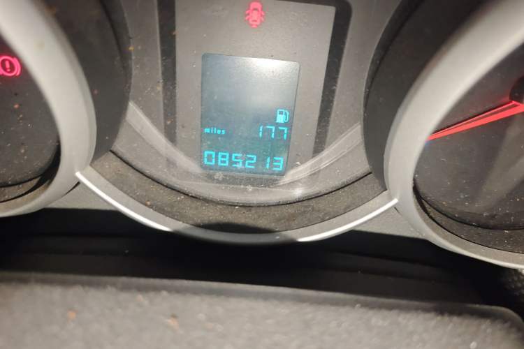 Used Chevrolet Cruze 2013 1.6L SL Grand Edition Manual Transmission
