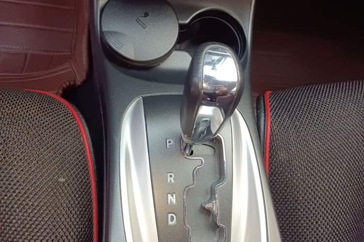 Used Dodge Journey 2013 2.4L Two-Wheel Drive Luxury Version
