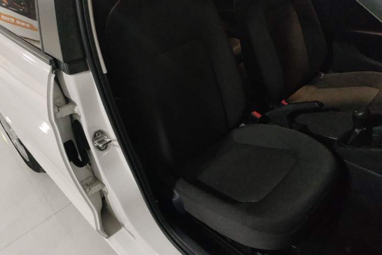 Used Volkswagen Jetta 2017 1.5L Manual Fashion Edition